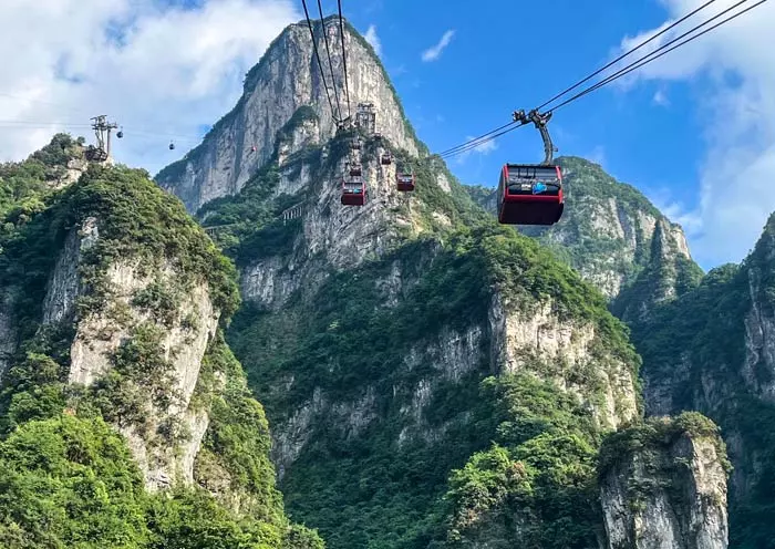 11 Days Shanghai Zhangjiajie Guilin Hong Kong Essential China Tour gallery 3